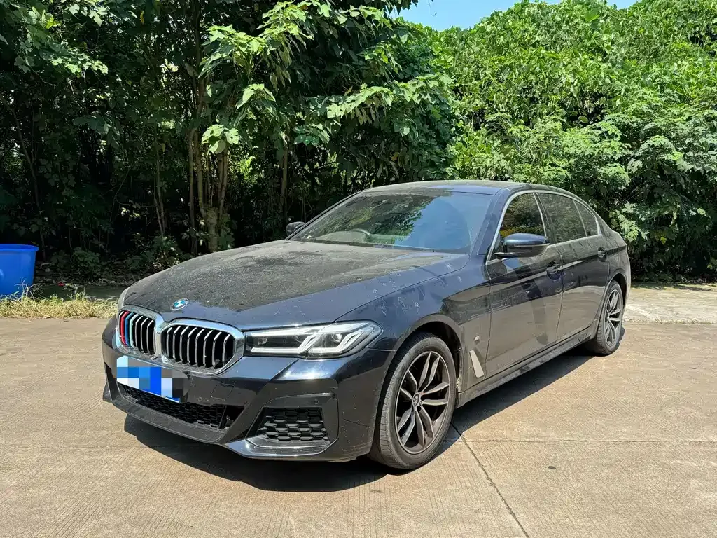 BMW 5 Series — фото 1