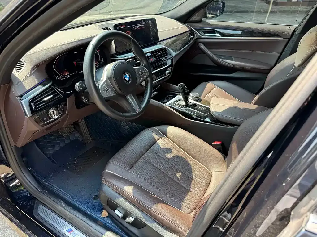 BMW 5 Series — фото 10