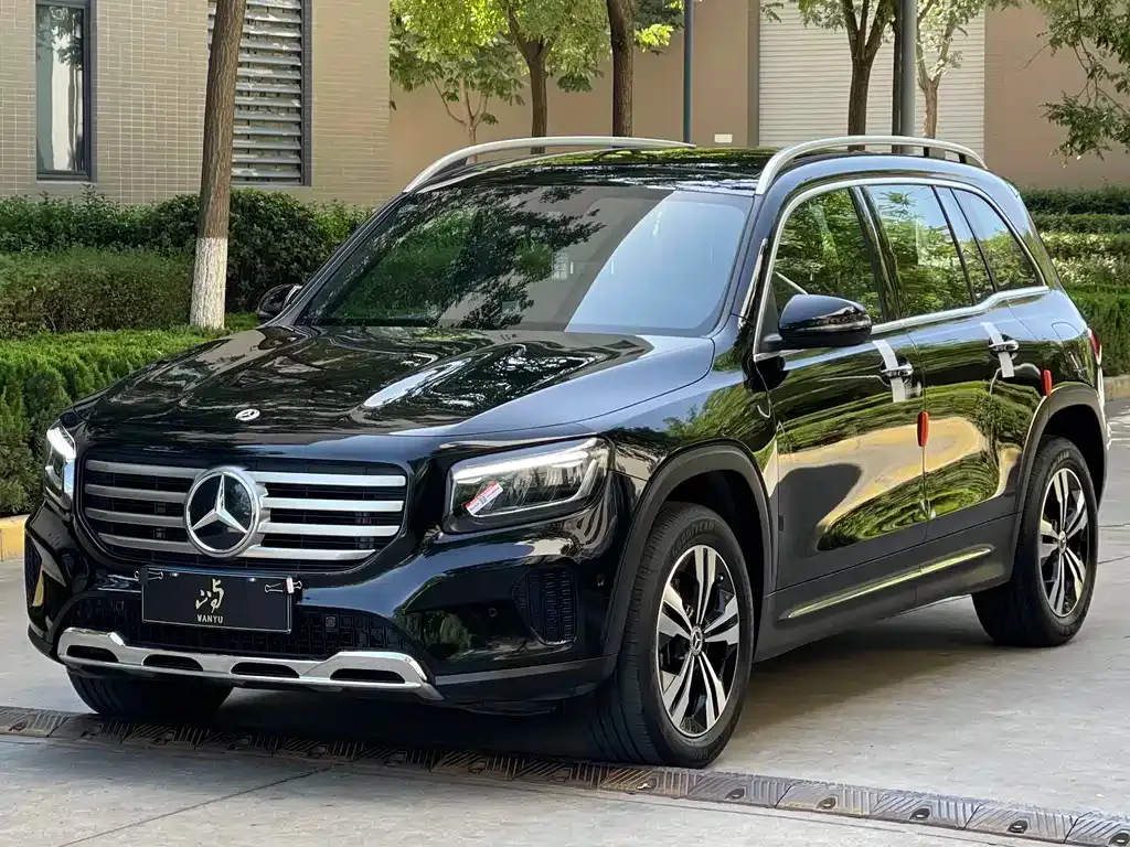Mercedes-Benz GLB — фото 1