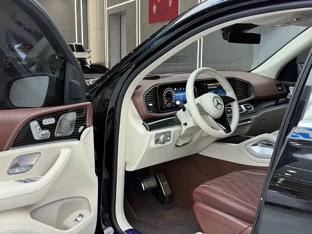 Mercedes-Benz GLS — фото 3