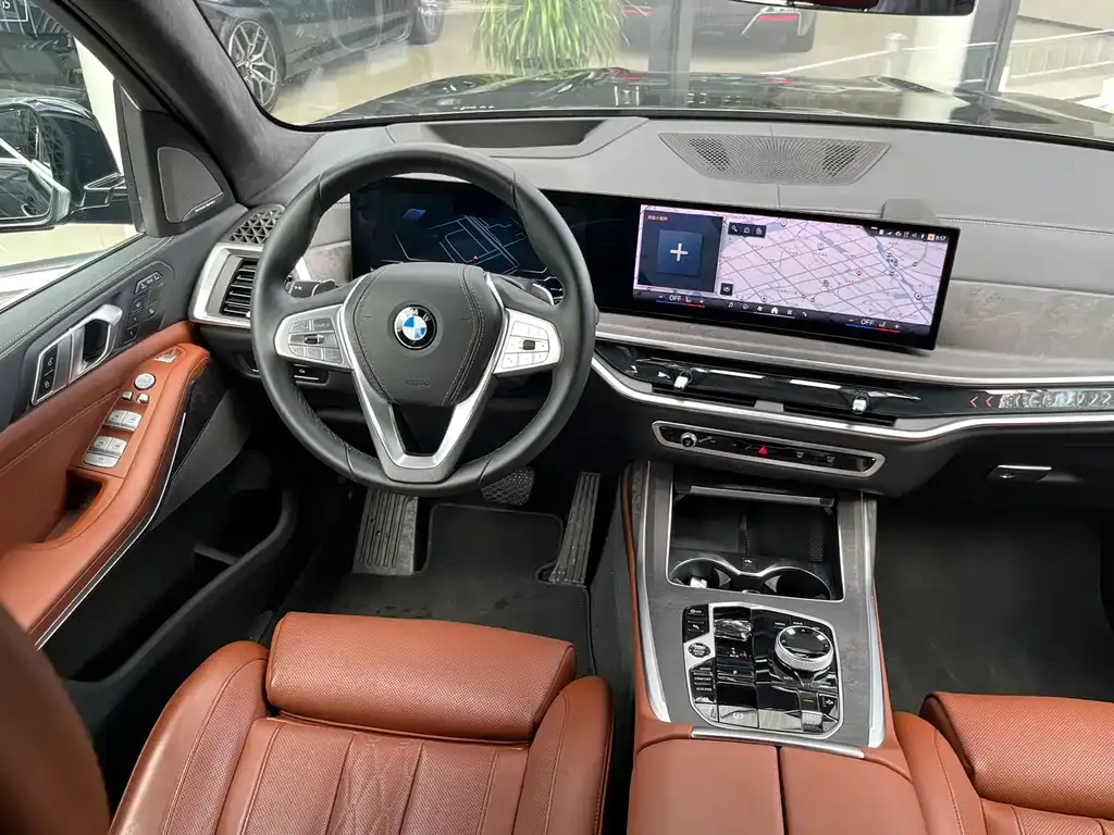 BMW X7 — фото 2