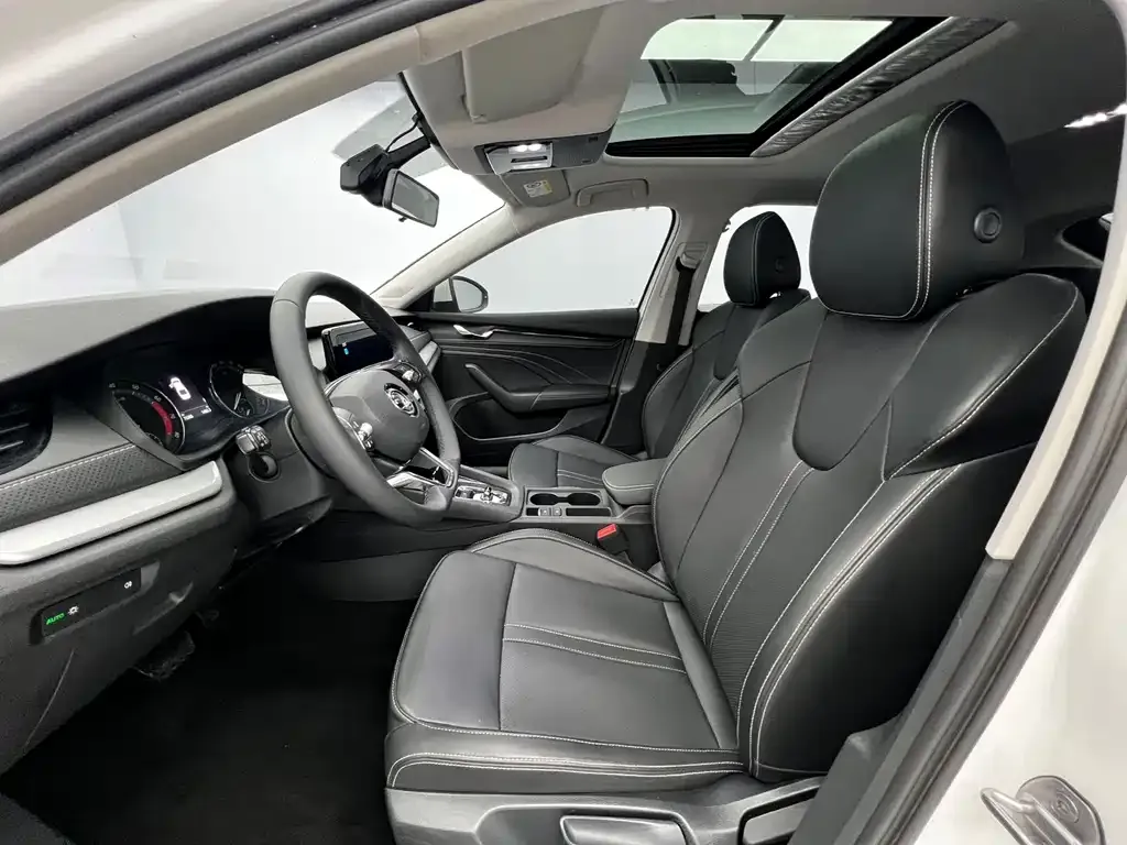 Skoda Octavia — фото 7