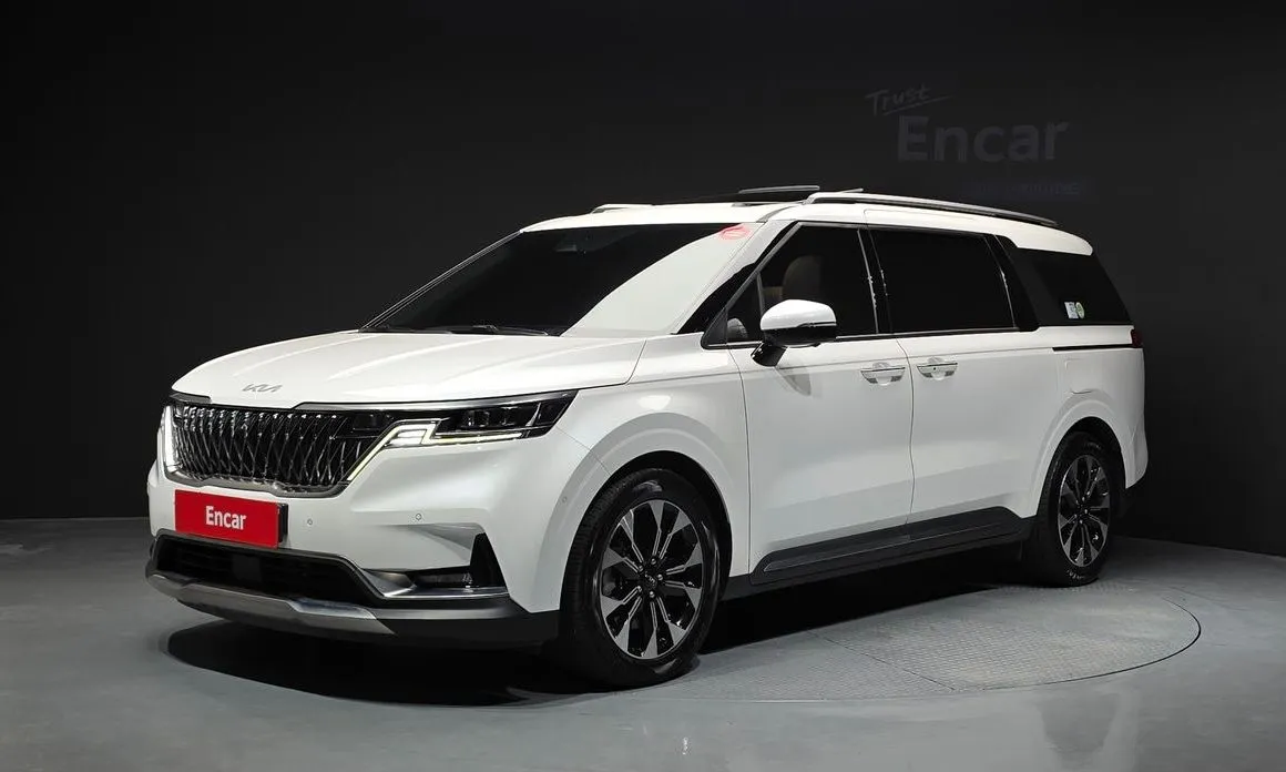 Kia Carnival — фото 1