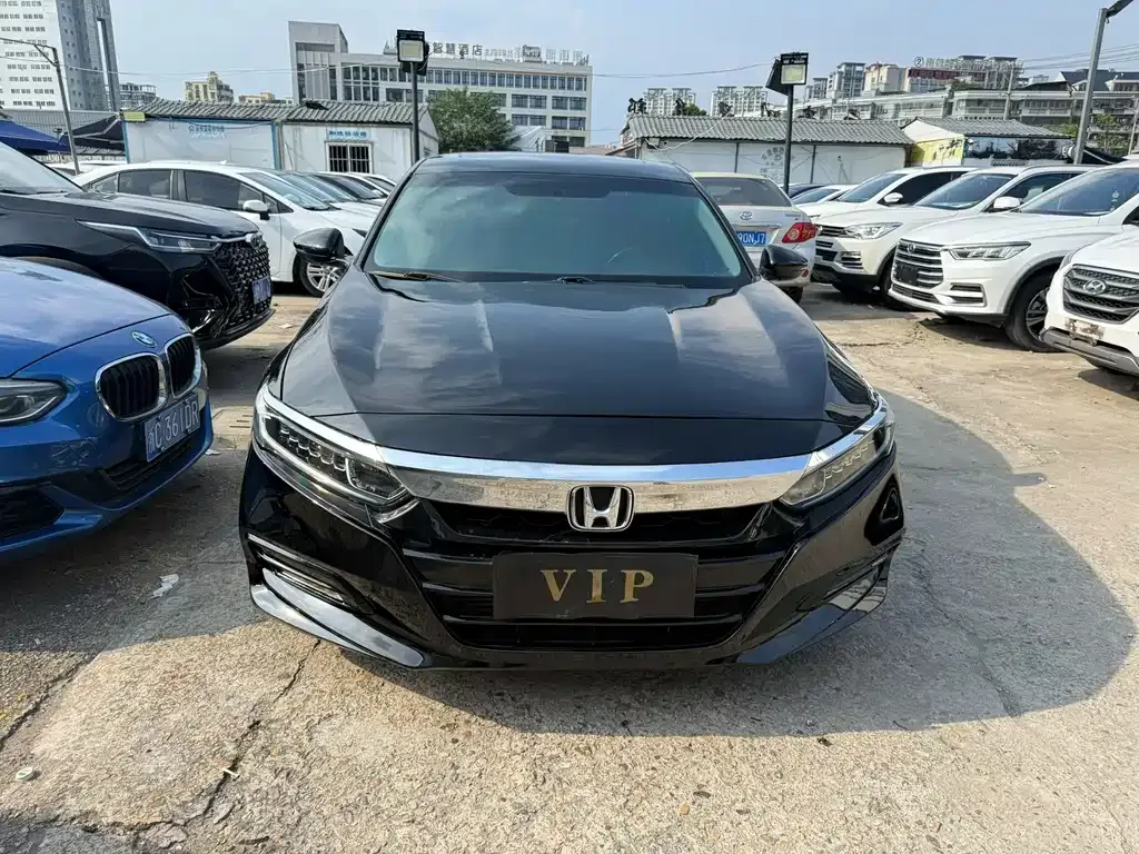 Honda Accord — фото 9