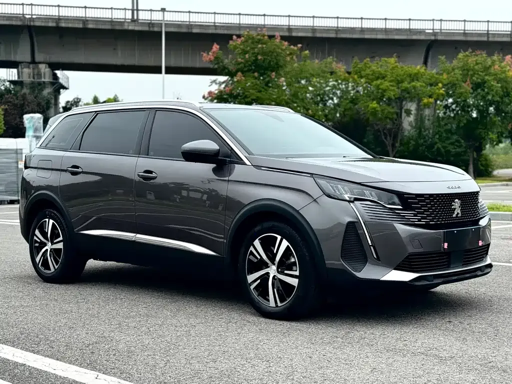 Peugeot 5008 — фото 10