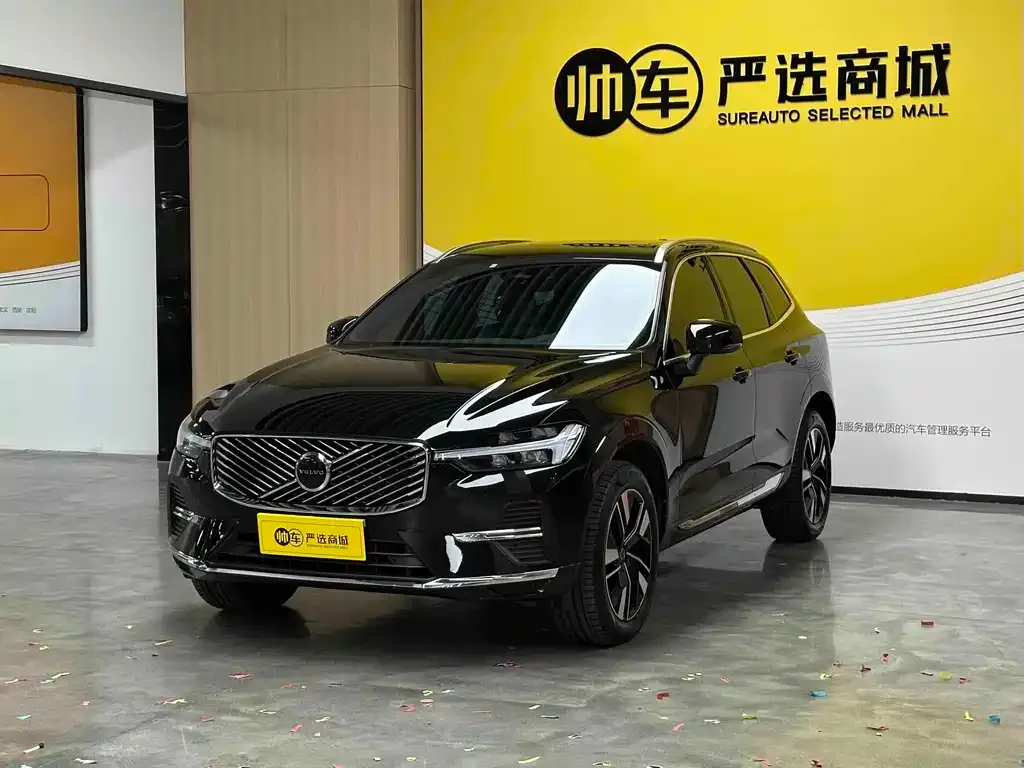 Volvo XC60 — фото 1
