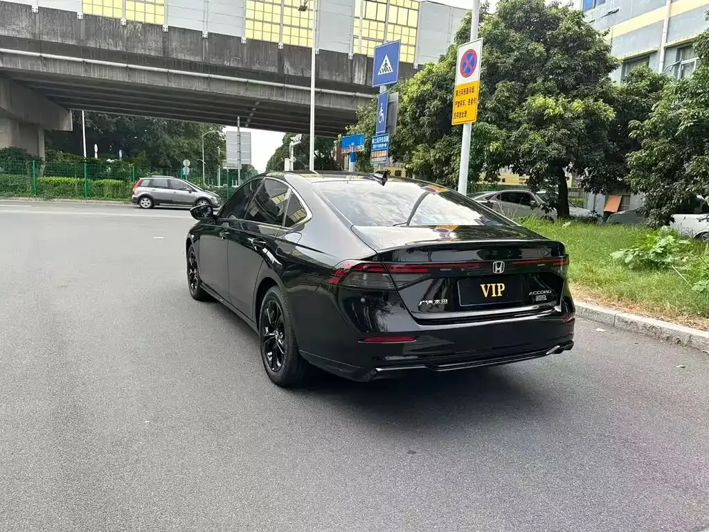 Honda Accord — фото 6