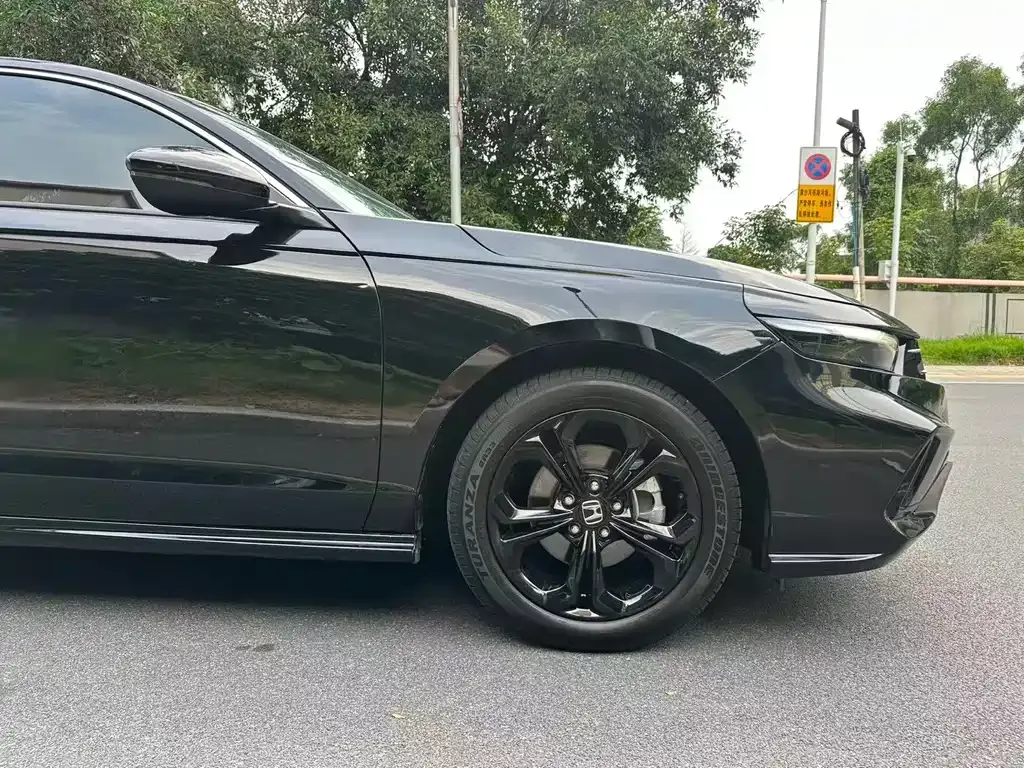 Honda Accord — фото 3