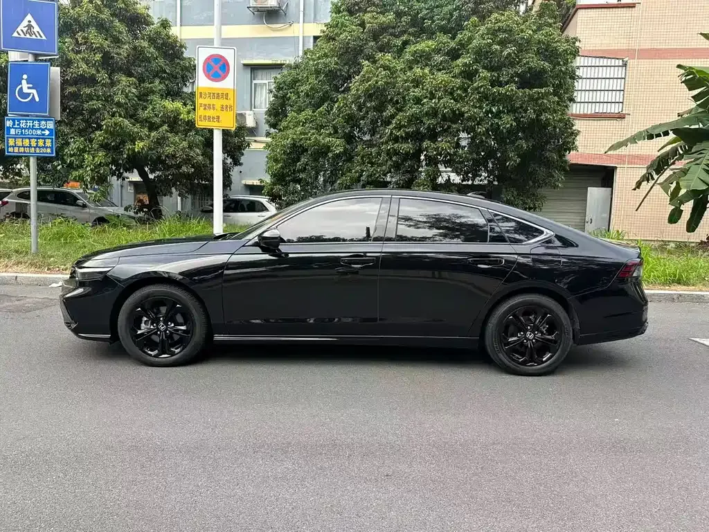 Honda Accord — фото 5