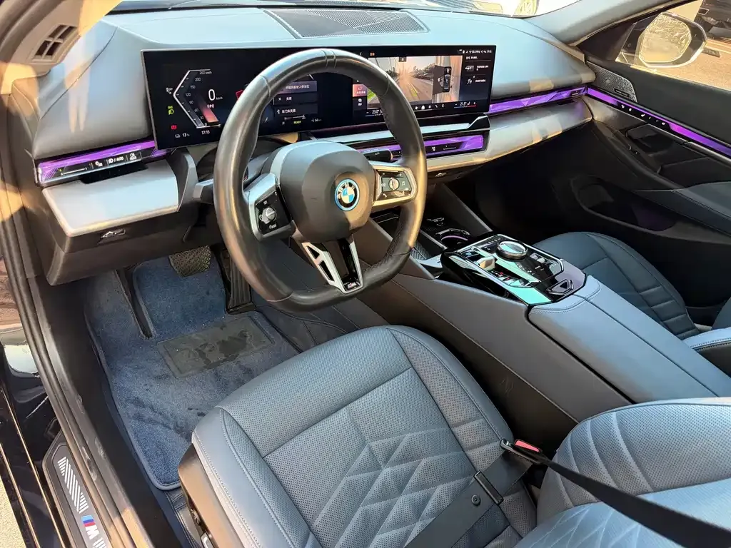 BMW i5 — фото 6