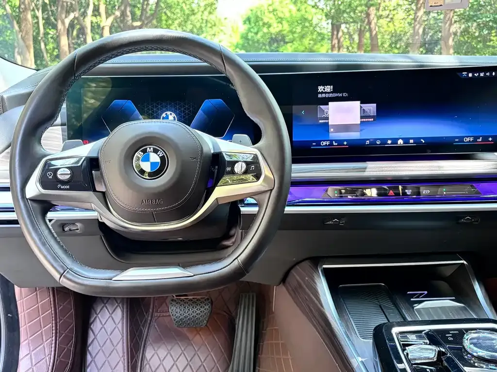 BMW 7 Series — фото 2