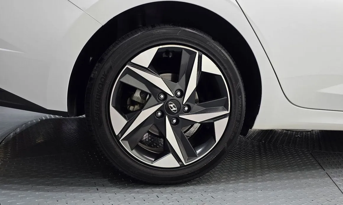 Hyundai AVANTE — фото 9