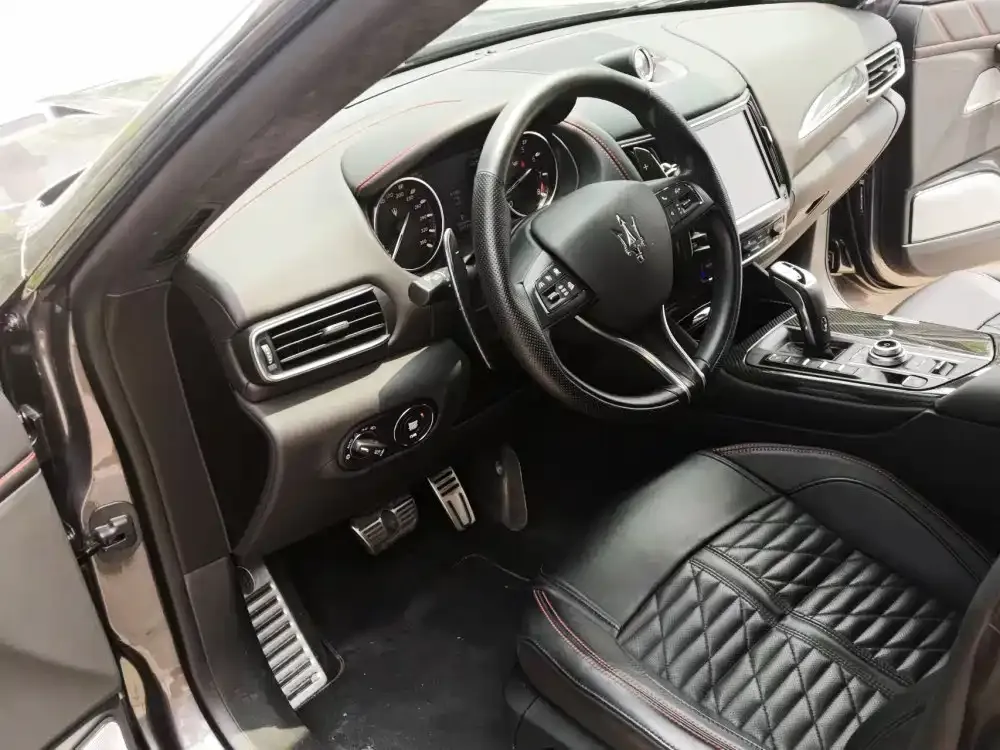 Maserati Levante — фото 10