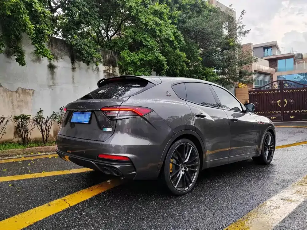 Maserati Levante — фото 9
