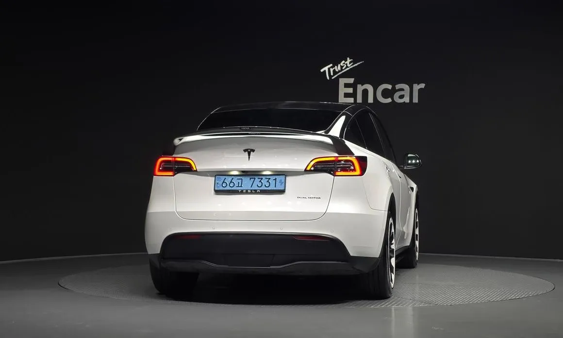 Tesla Model Y — фото 5