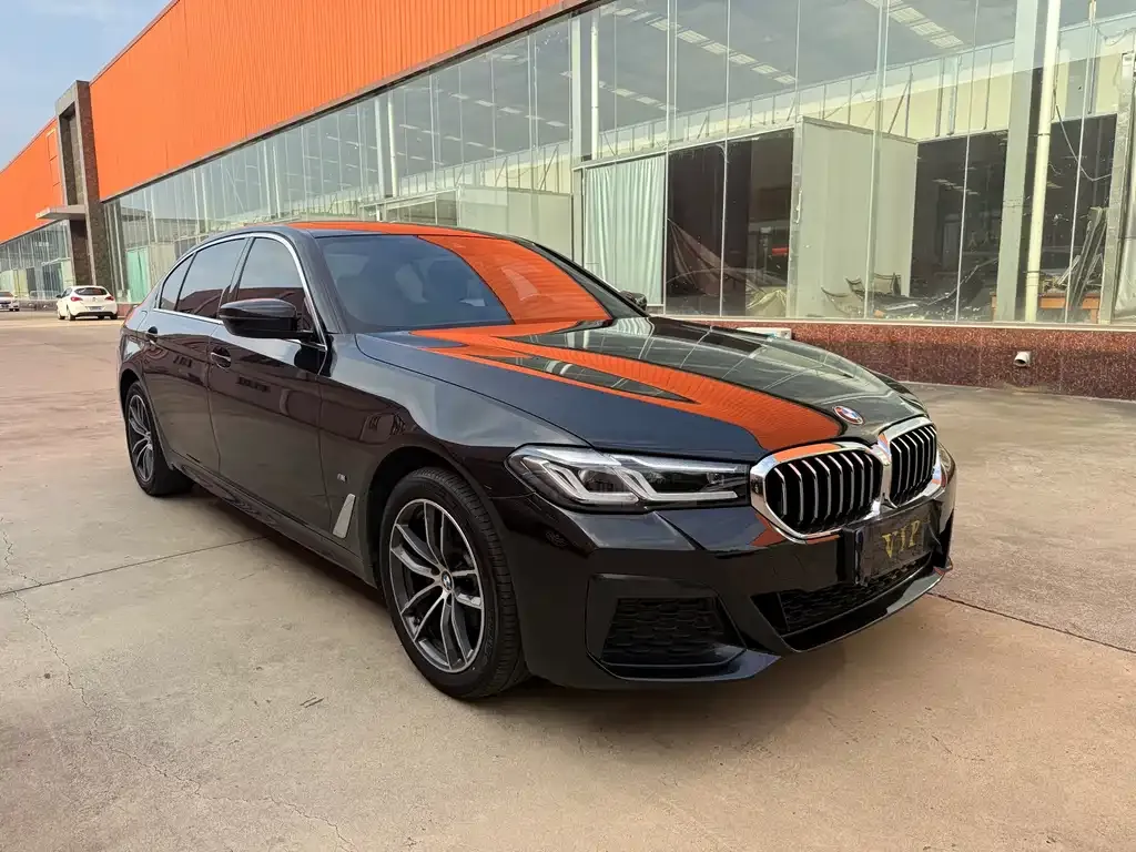 BMW 5 Series — фото 2