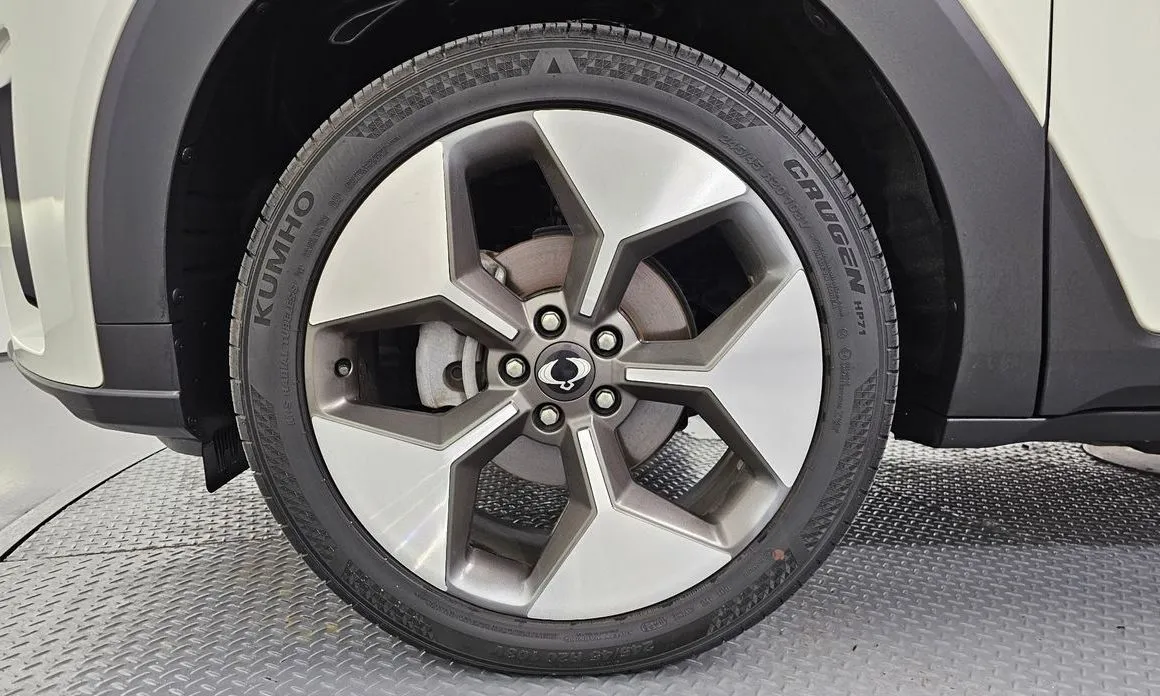 KG Mobility (Ssangyong) Torres — фото 9
