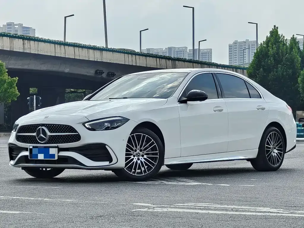 Mercedes-Benz C-Class — фото 1
