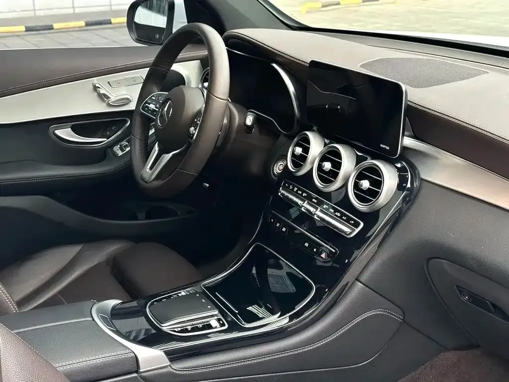 Mercedes-Benz GLC — фото 9