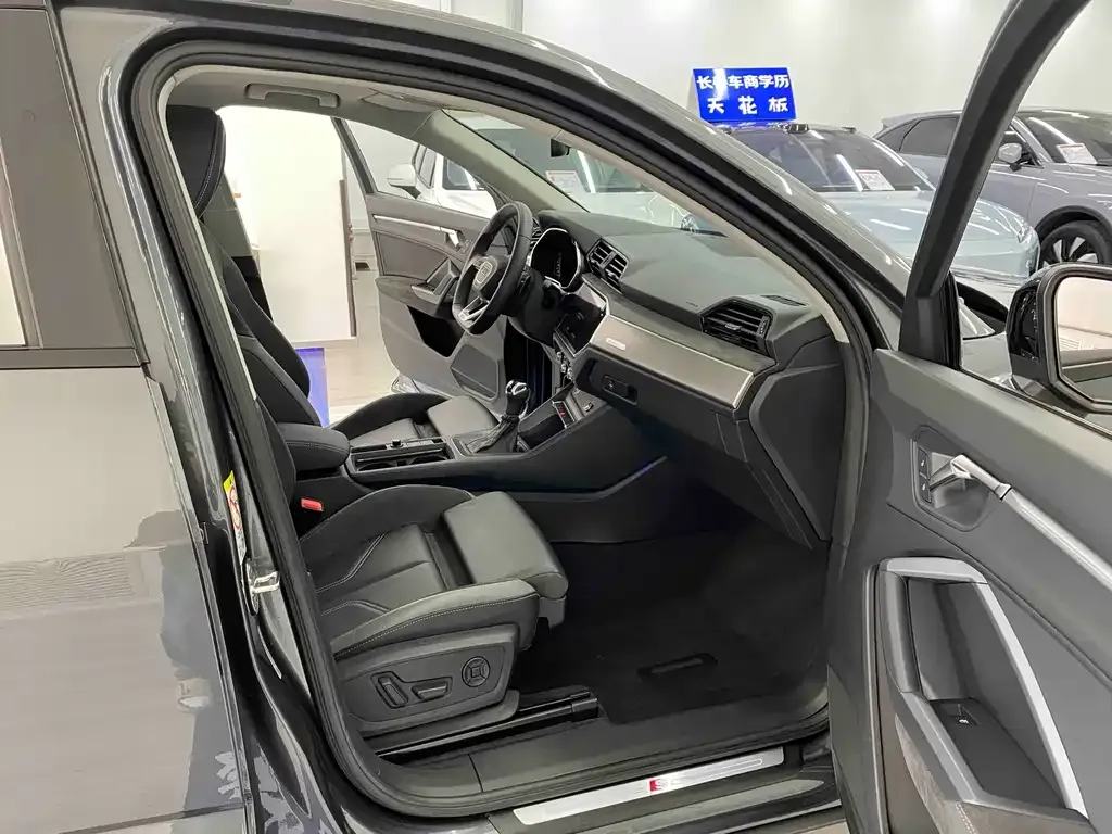 Audi Q3 Sportback — фото 6