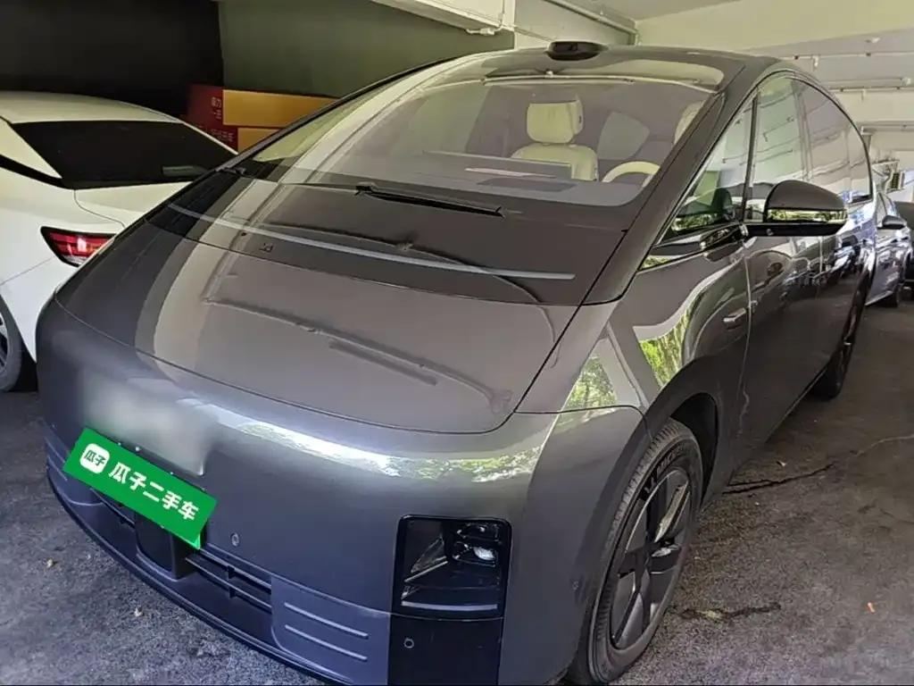 Li Auto MEGA — фото 1