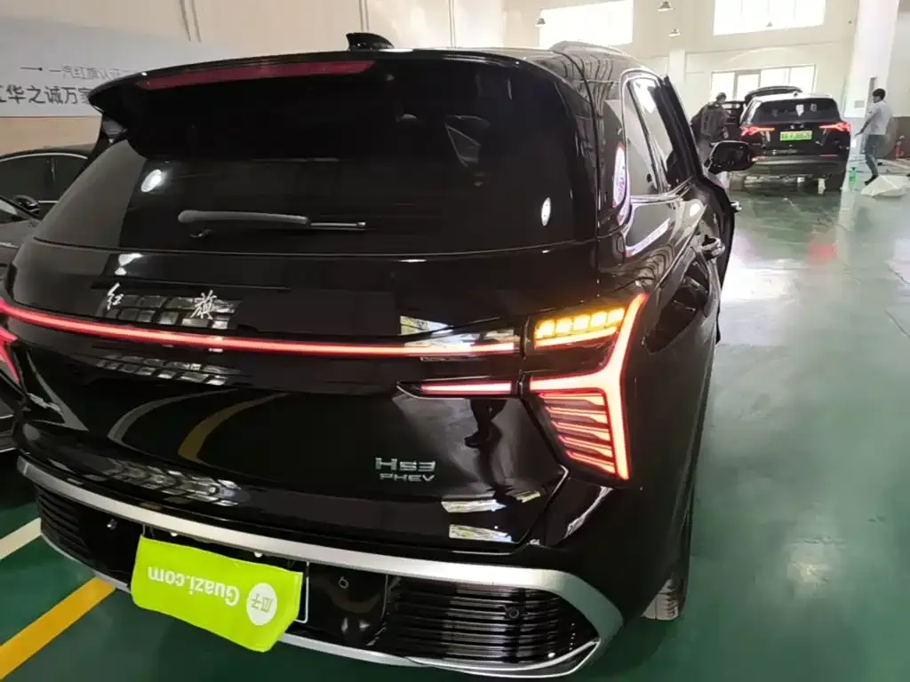Hongqi HS3 PHEV — фото 9