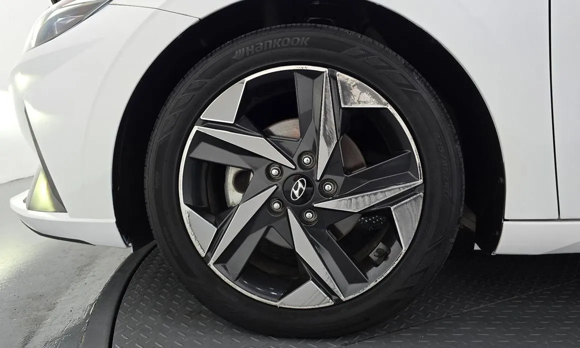 Hyundai AVANTE — фото 4