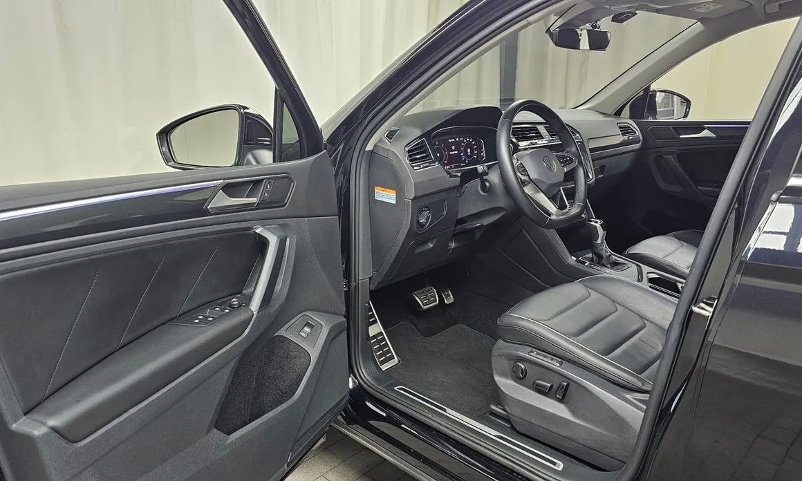 Volkswagen Tiguan — фото 7