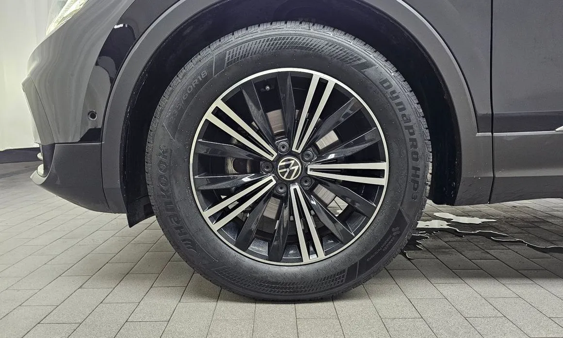 Volkswagen Tiguan — фото 10