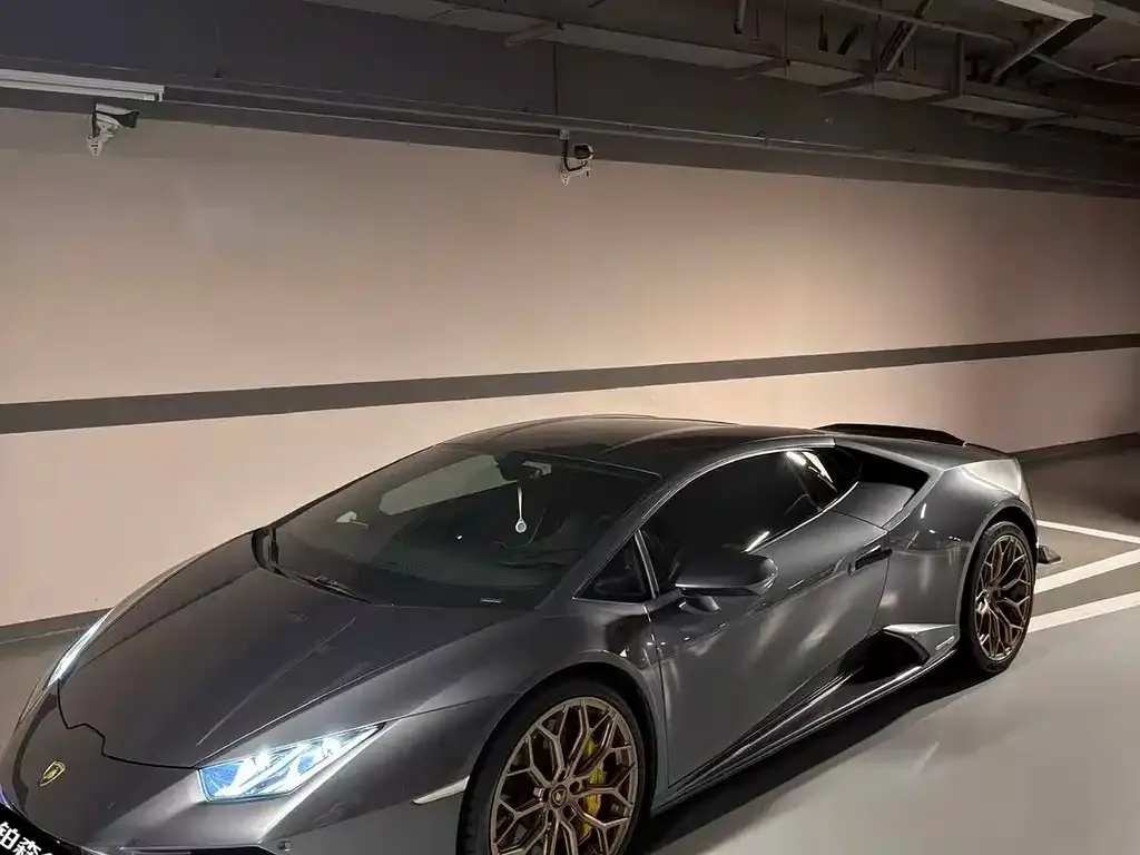 Lamborghini Huracan — фото 1