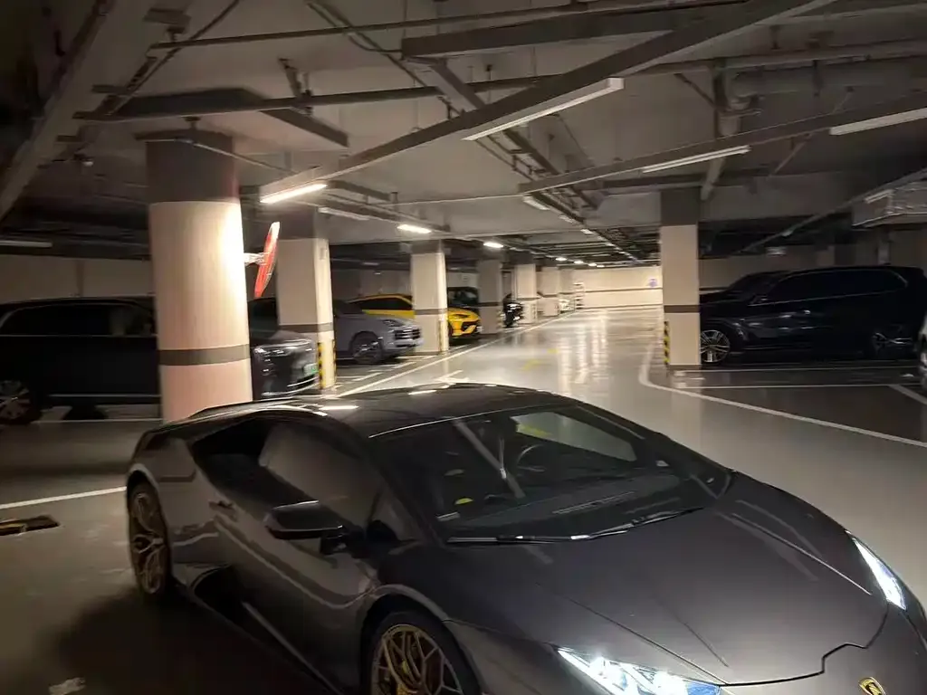Lamborghini Huracan — фото 7