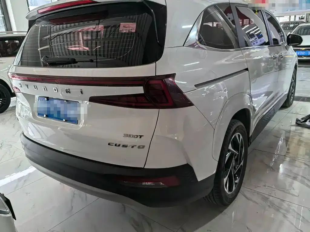Hyundai Custo — фото 2