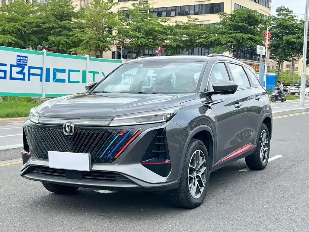 Changan CS75 PLUS — фото 1