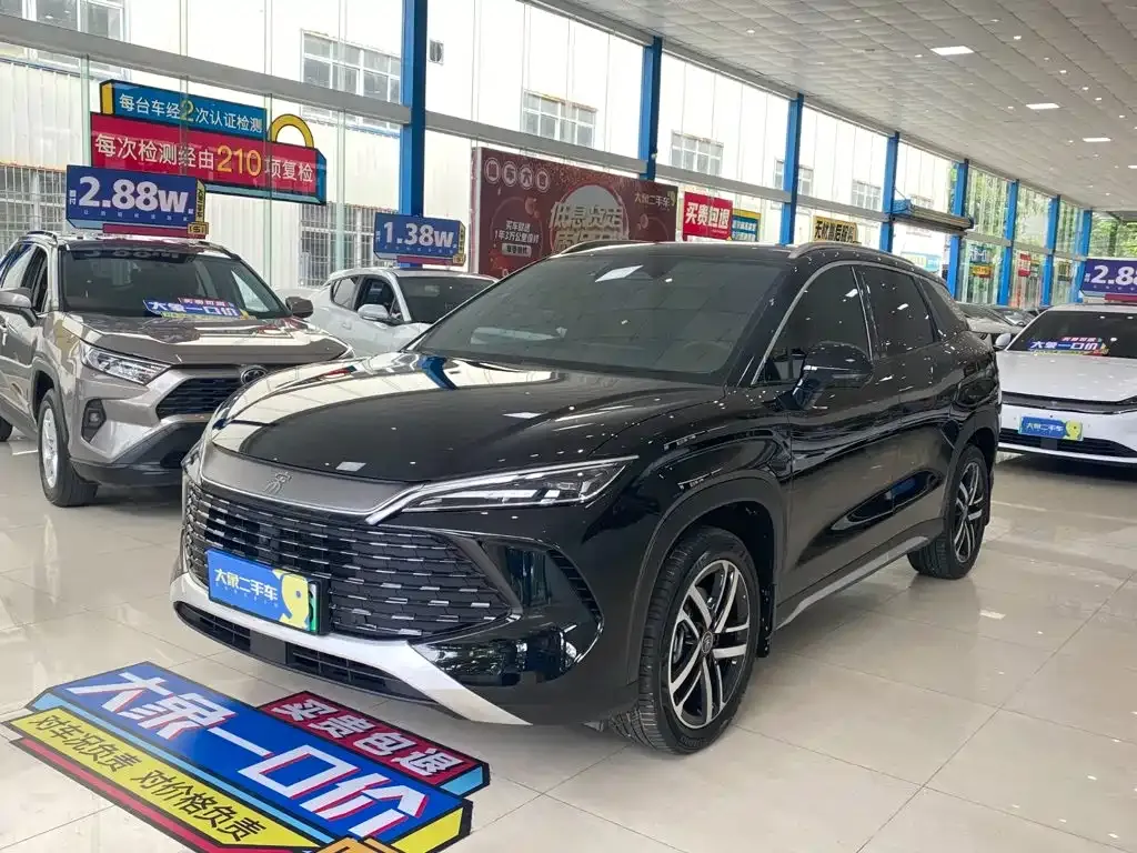 BYD L DM-i — фото 1