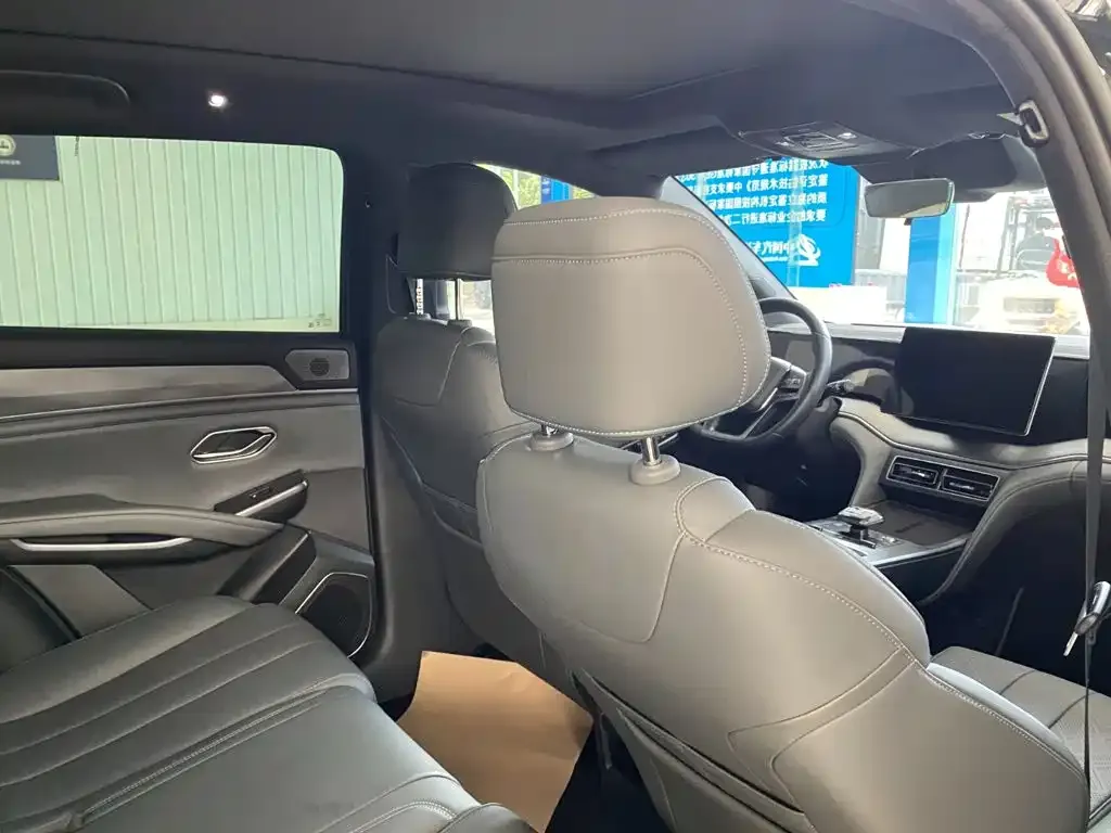 BYD L DM-i — фото 2
