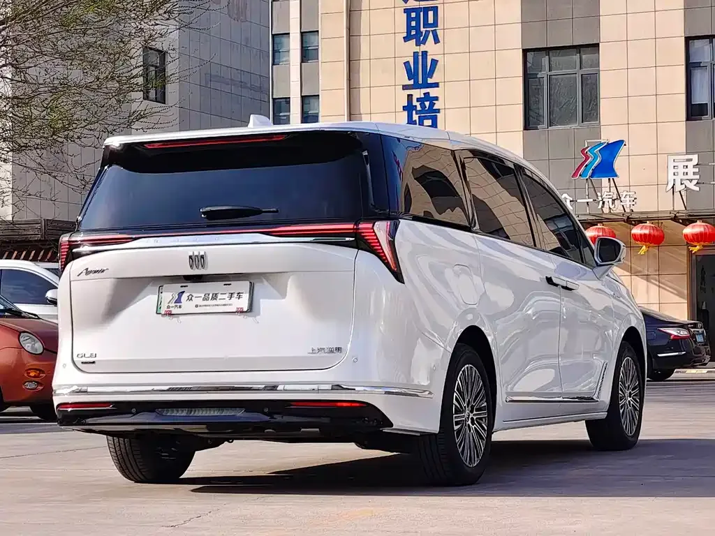 Buick GL8 Hybrid — фото 8