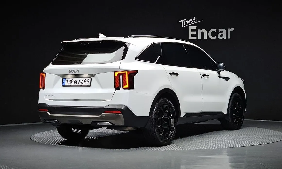 Kia Sorento — фото 9