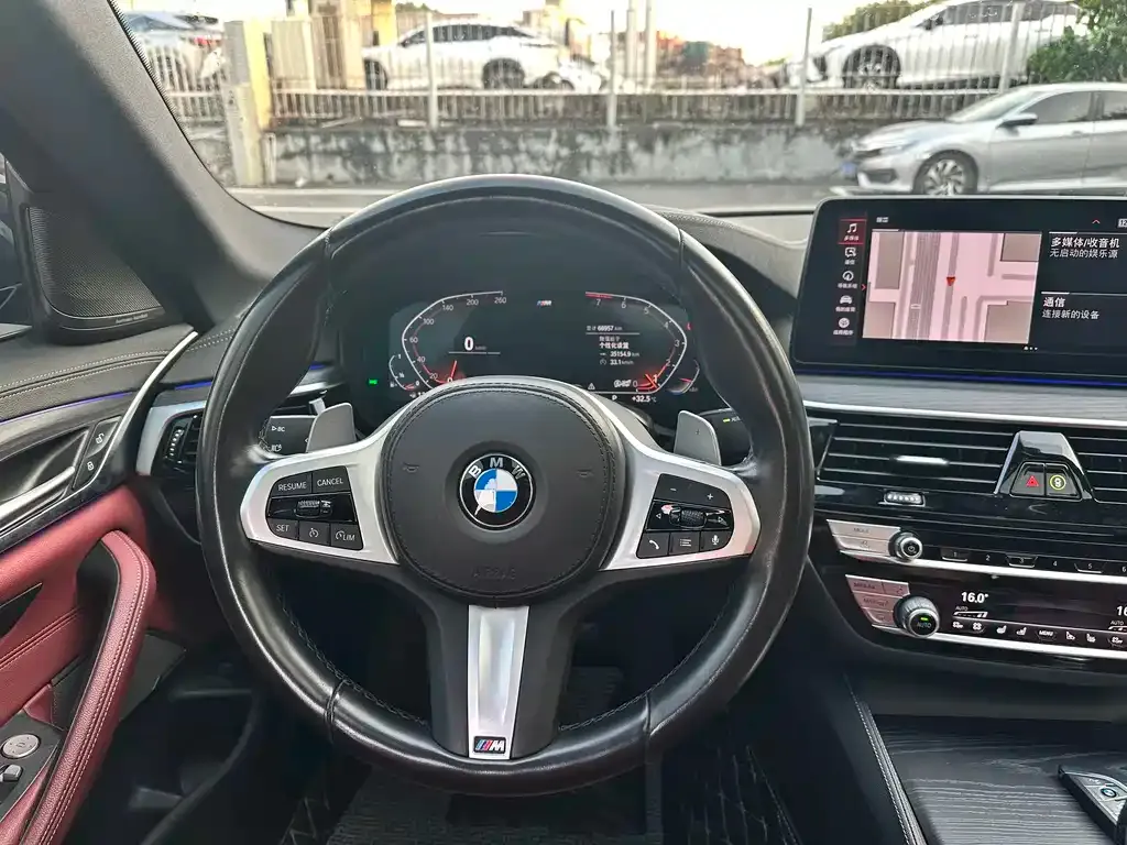 BMW 5 Series — фото 4