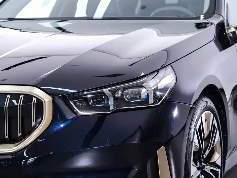 BMW 5 Series — фото 10
