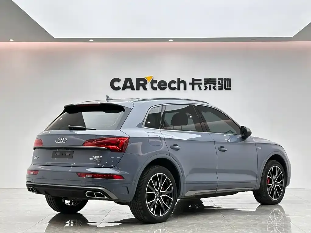 Audi Q5L — фото 8