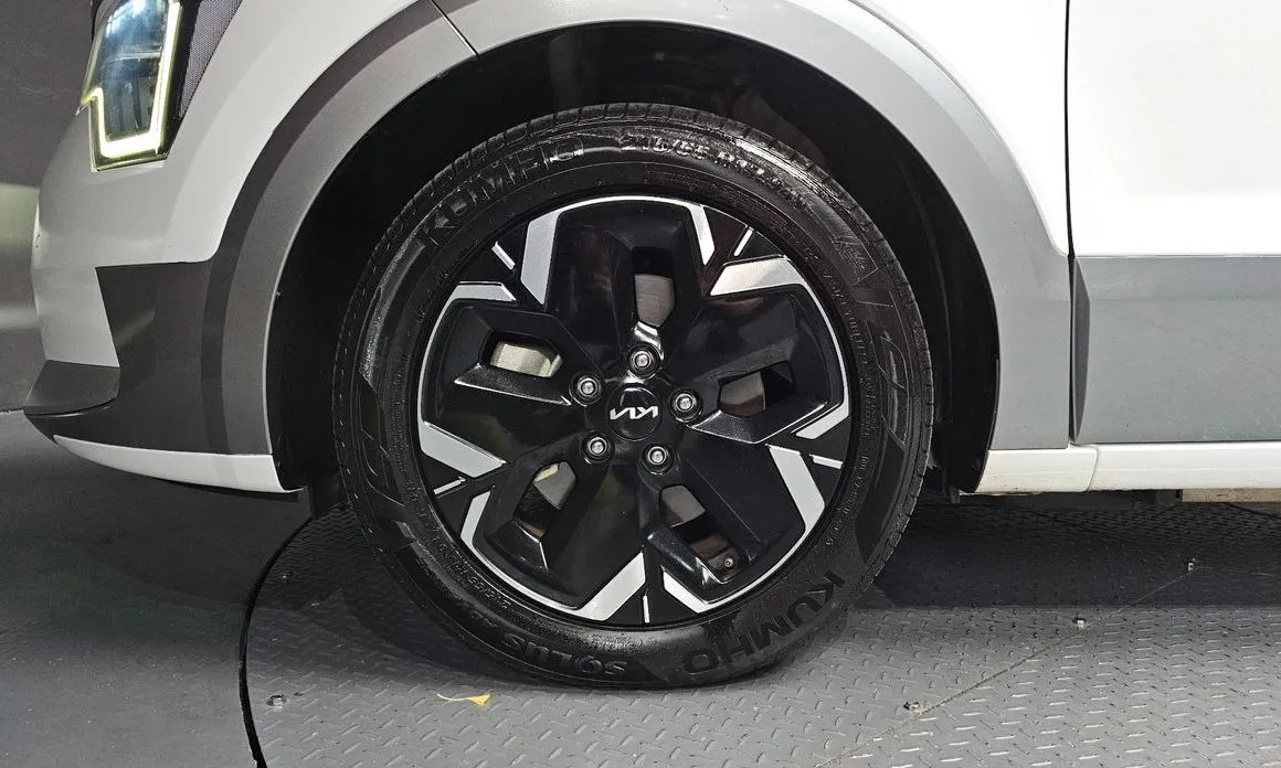 Kia Niro — фото 10