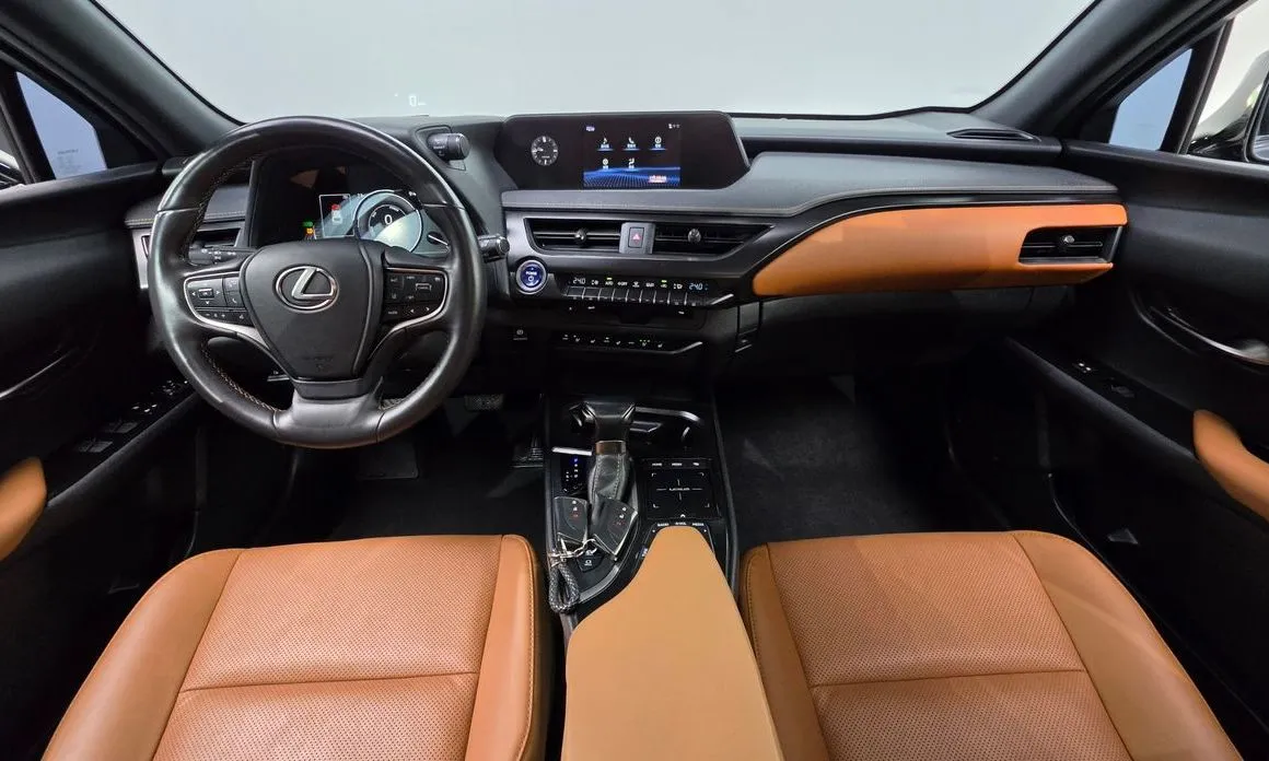 Lexus UX — фото 10