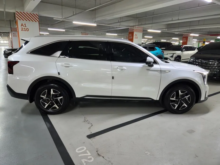 Kia Sorento — фото 5