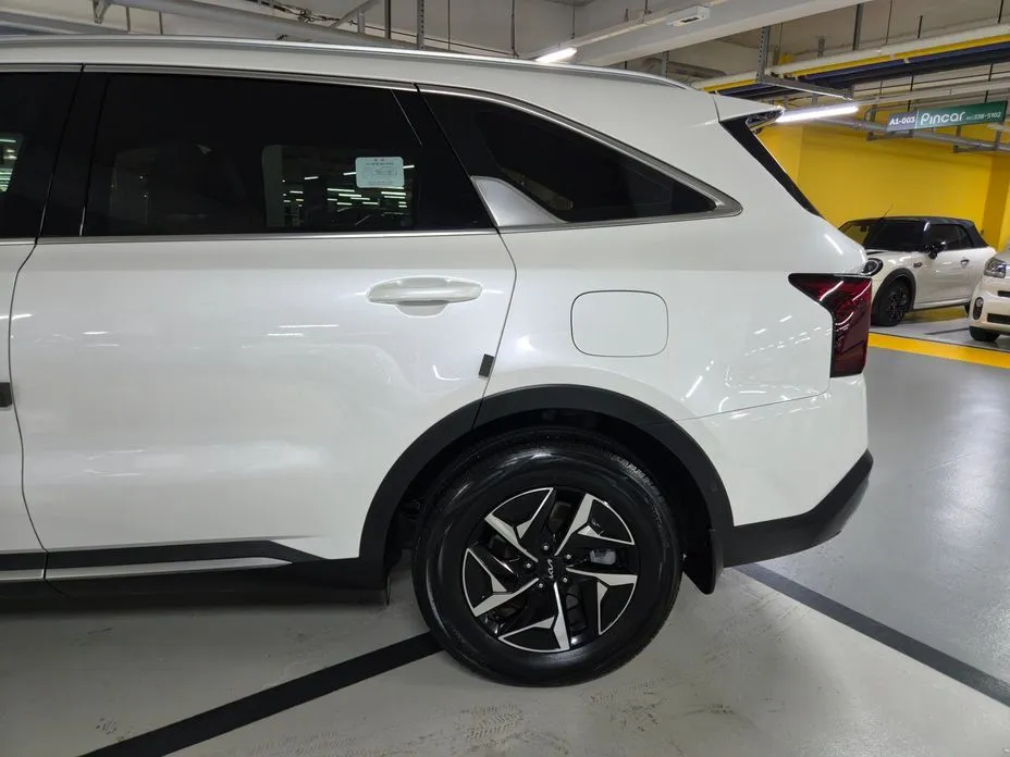 Kia Sorento — фото 7