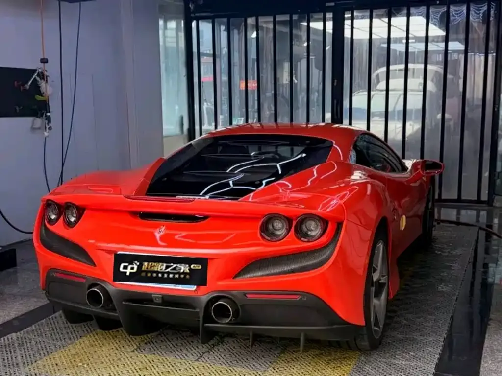 Ferrari F8 — фото 6