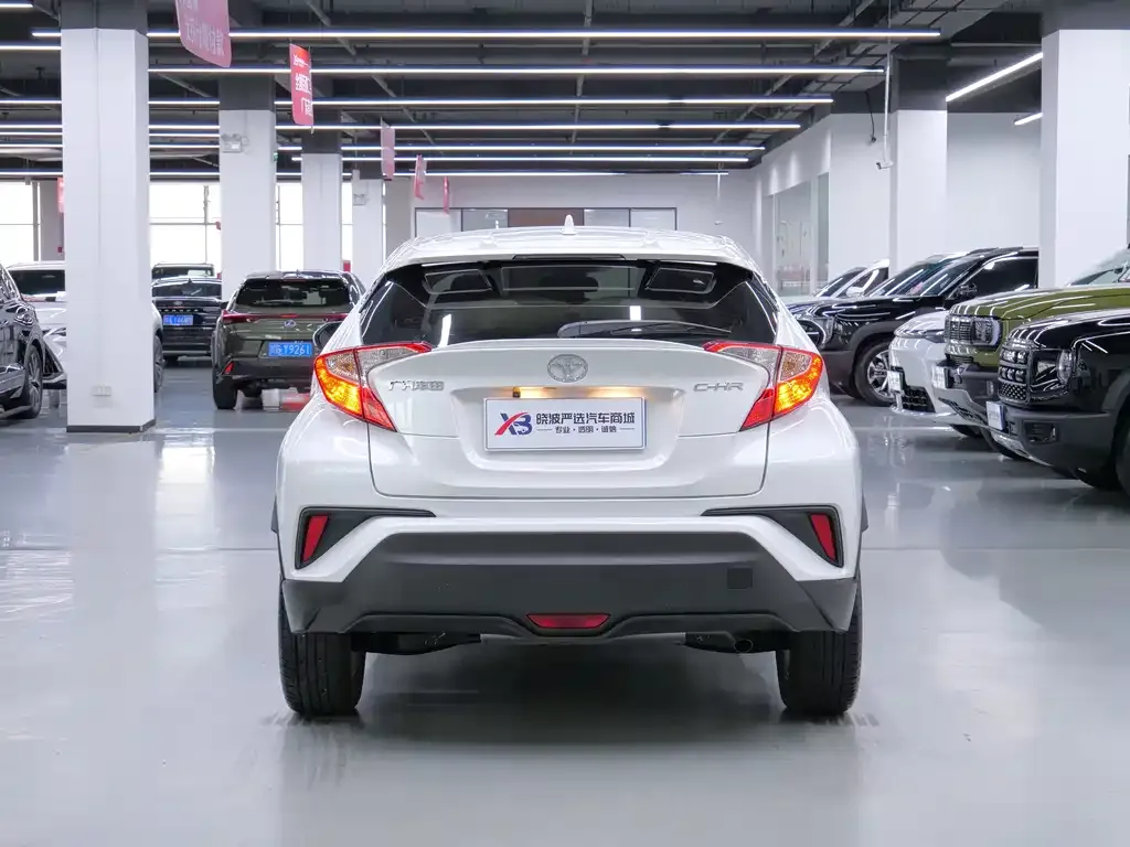 Toyota C-HR — фото 10