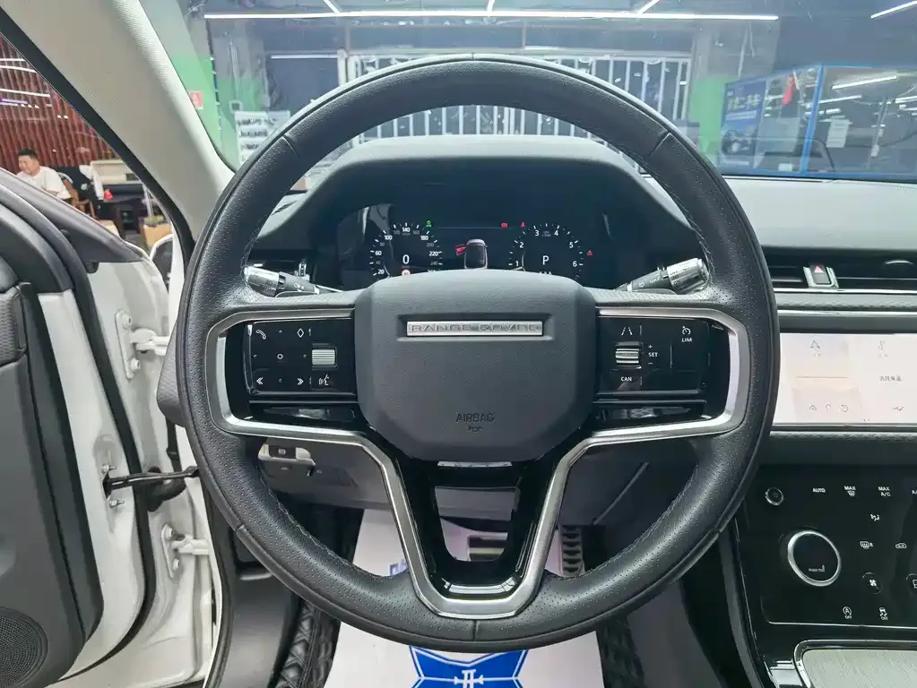 Land Rover Evoque — фото 4