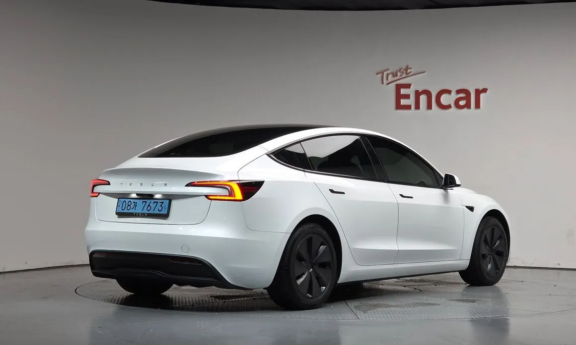Tesla Model 3 — фото 5