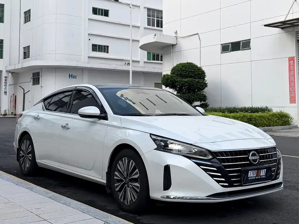 Nissan Teana — фото 2