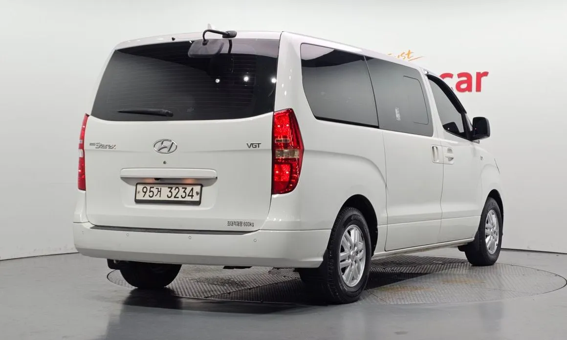 Hyundai Starex — фото 9